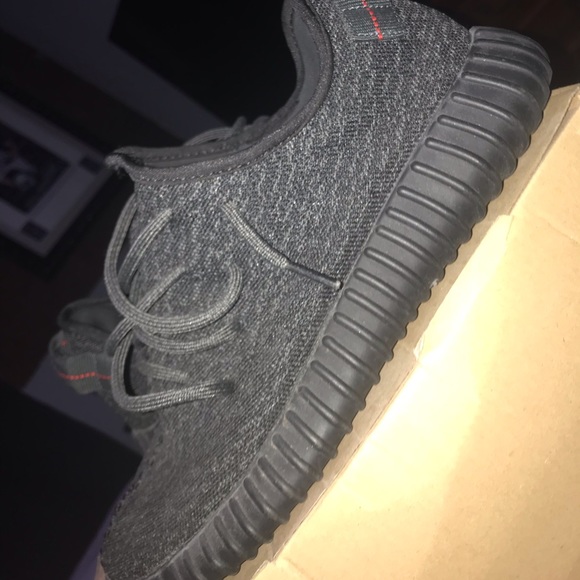 Black yeezys - Picture 5 of 5